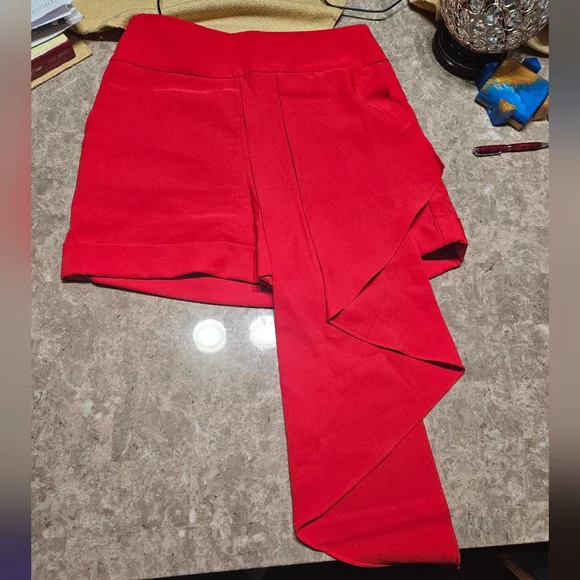 New York & Company Bold Red High Waist Shorts - Picture 4 of 5